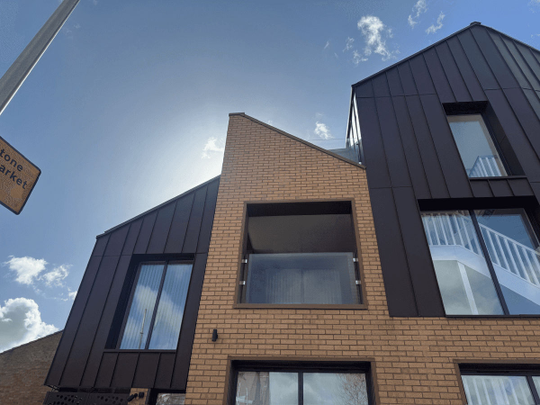 Crownfield Road, London, E15 - Photo 1
