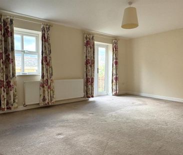 5 bedroom detached house to rent - Photo 1