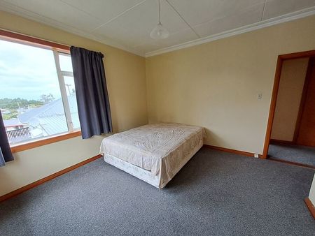 Tidy warm 3 bedroom home available in Wakari - Photo 5