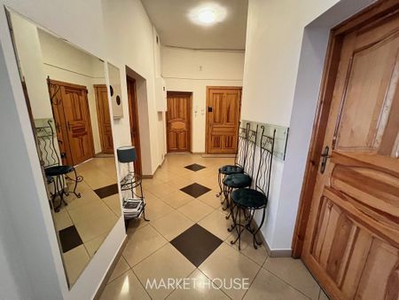 Centrum, 4 pok. po remoncie, ładna kamienica - Photo 2