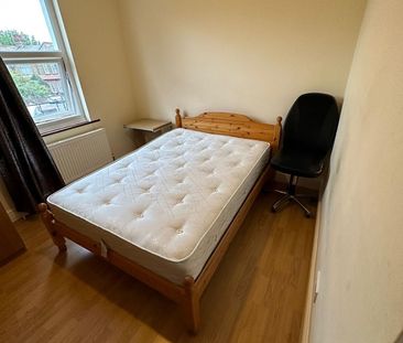 Room in a Shared House, Whymark Avenue, N22 - Photo 3
