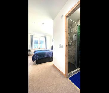 4 Bed Semi-Detached House, Restalrig Road, EH6 - Photo 3