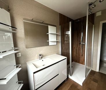 Location Appartement 4 pièces 76m² - Photo 4