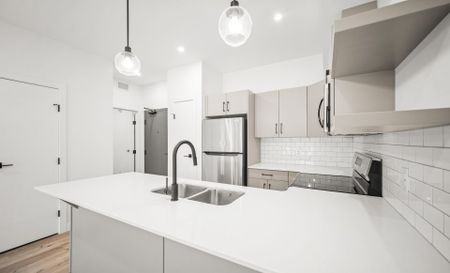 Primrose: Black Accents – 1800 Leila, Winnipeg, MB - Photo 5