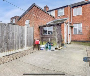 2 bedroom semi-detached house to rent - Photo 5