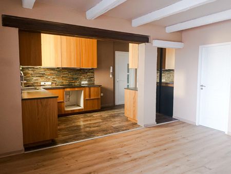 LOCATION VIDE A L'ANNEE Appartement Hyeres 3 pièces 60m2+véranda+parking privé - Photo 2