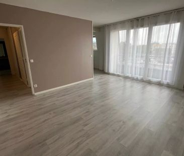 Location Appartement 3 pièces 62 m2 à Valenciennes - Photo 2