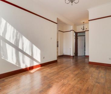 2 bedroom maisonette to rent - Photo 2