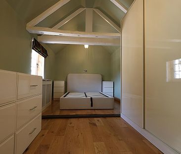1 bedroom coach house to rent - Photo 5