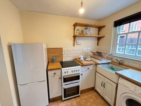 1 bedroom semi-detached house to rent - Photo 5