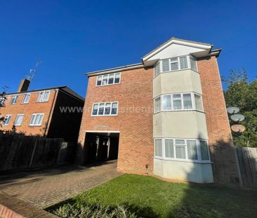 Bournehall Avenue, Bushey - Photo 1