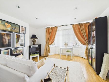 1 bedroom flat to rent - Photo 2