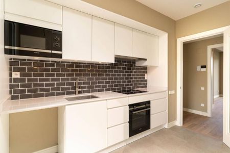 3 room luxury Apartment for rent in Sabadell, Catalonia - Photo 4