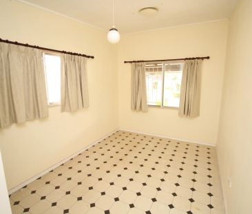 45 Jevons Street, The Gap. - Photo 3