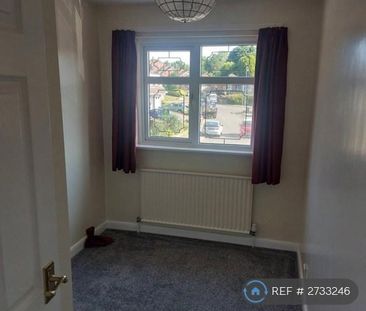 3 bedroom semi-detached house to rent - Photo 5