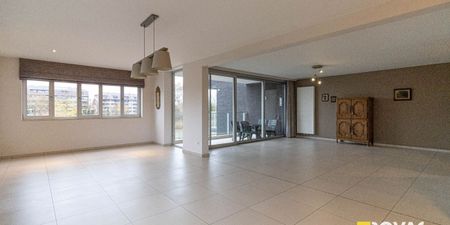 Appartement te huur in Izegem voor € 1.175 met 3 slaapkamers - Foto 3