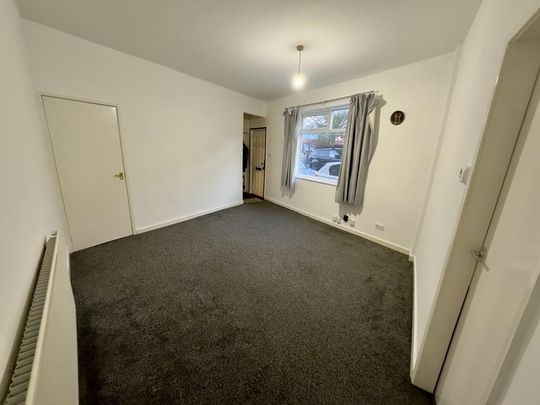 2 bedroom end of terrace house to rent - Photo 1