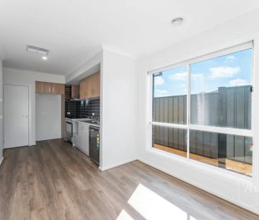 “Modern Comfort and Convenience in Prime Truganina Location I Brand... - Photo 3