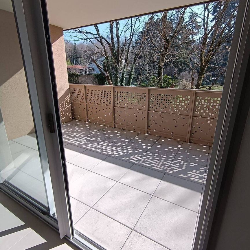 Location appartement 3 pièces 69.7 m² à Crest (26400) - Photo 1