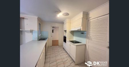 A Quiet and Perfectly Location Access to Freeway - Photo 5