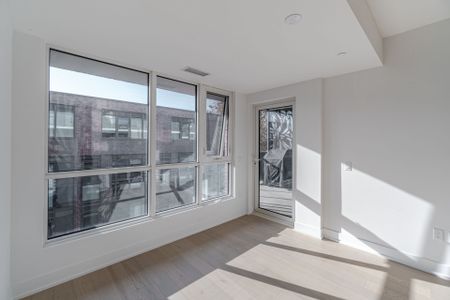 For Lease - 1331 Queen Street Unit# 411, Toronto, Ontario - Photo 5