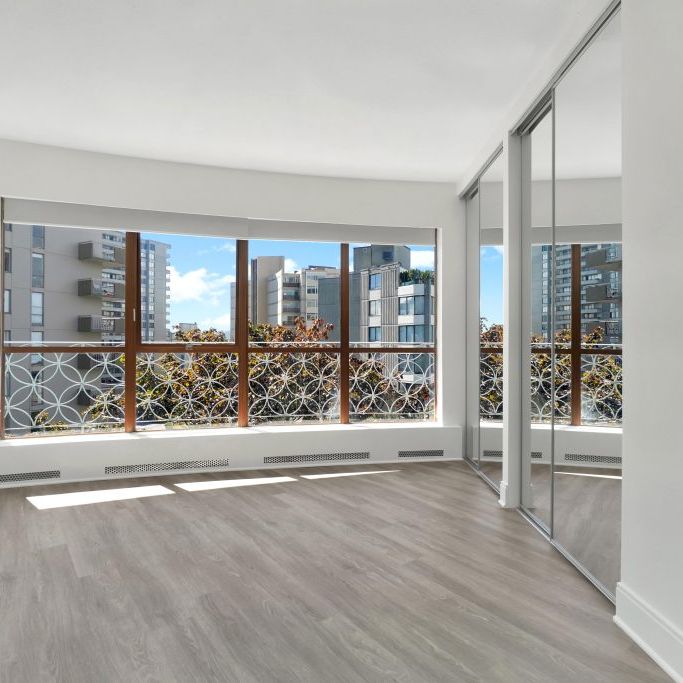 The Shoreland - Photo 1