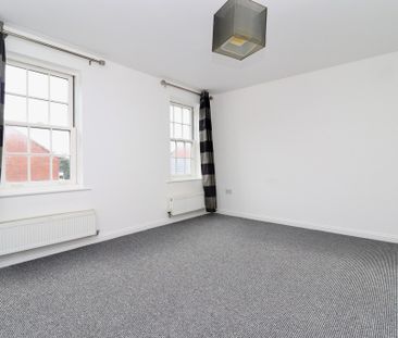 3 bedroom Town House to let - Photo 5