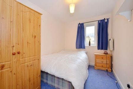 2 Bed Flat, Ferguson Close, E14 - Photo 4
