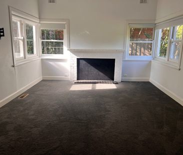 Character Home - Three Bedrooms, Study, Shed & Additional Parking - Photo 1