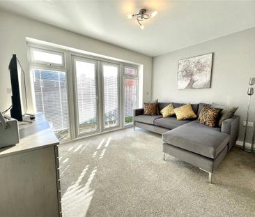 2 bedroom semi-detached house to rent - Photo 6