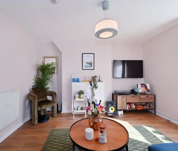 2 Bed Flat, Montrose House, E14 - Photo 1