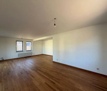 Ruim 3 slpk appartement te huur in Hechtel-Eksel - Photo 2