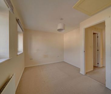 2 bedroom semi-detached house to rent - Photo 2