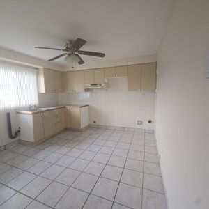 Appartement à Louer - 4 1/2 -Disponible - Photo 2