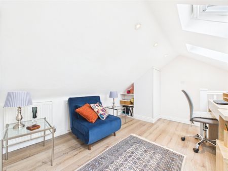 Bell Road, East Molesey, KT8 - Photo 5