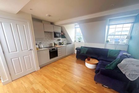 2 bedroom apartment to rent - Photo 2