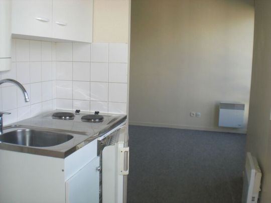 Location Appartement 1 pièce 28m² ORLEANS 45000 - Photo 1