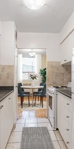 44 Thorncliffe Park Drive - Photo 3