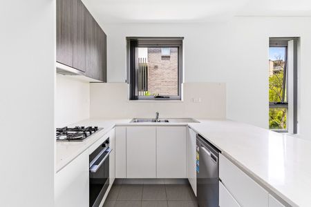 Huge apartment offering the best in finishes and natural light - Photo 3