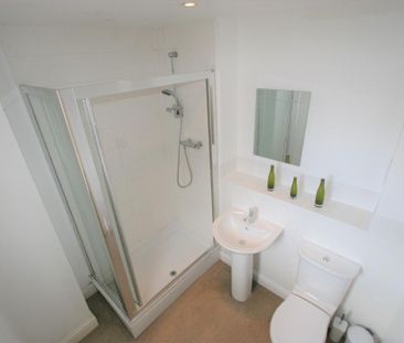 2 bedroom flat to rent - Photo 6