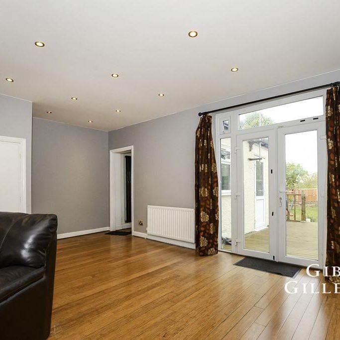 4 bedroom terraced house to rent - Photo 1