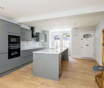 Studio to rent - Photo 6