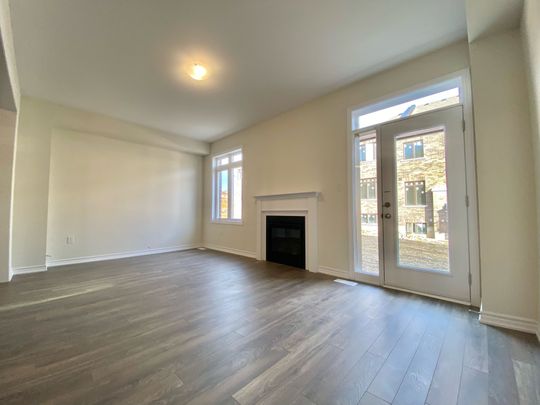 For Lease - 21 Viola St. Street, East Gwillimbury, Ontario - Photo 1