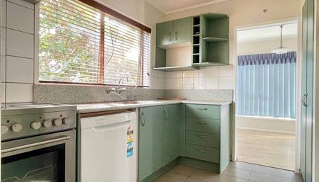 Comfy Family Home in New Windsor - Photo 5