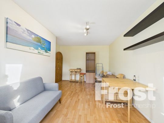 Elmhurst Road, Slough, Berkshire,SL3 - Photo 1