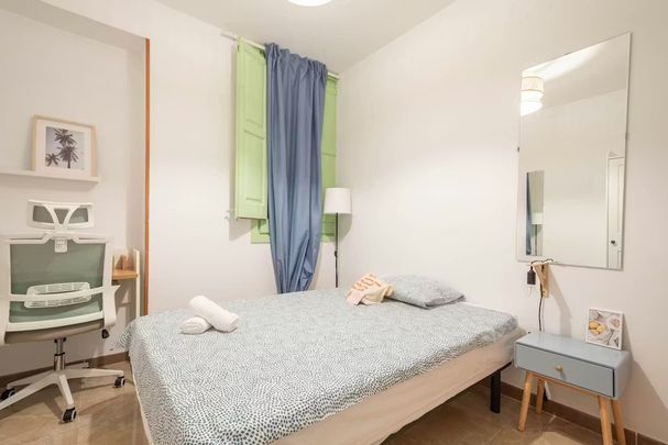 Passatge de Font, Barcelona, Catalonia 08013 - Photo 1