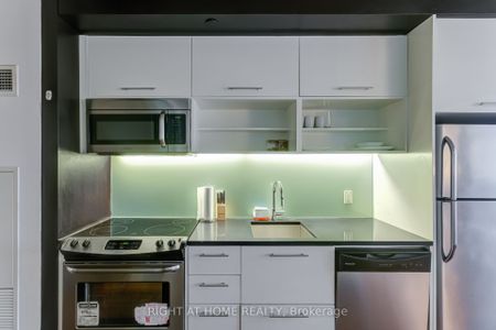 River City I Lofts 47 , #430 - Photo 2