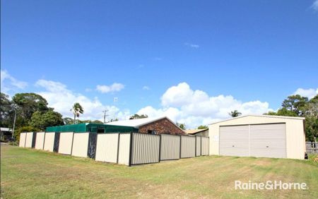 Location & Shed! - URANGAN 4 Bedroom - Photo 5