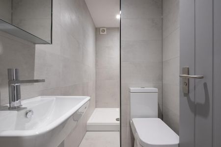 6 bedroom flat to rent - Photo 3