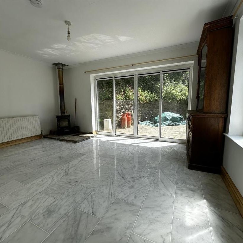 Blackawton - Photo 1